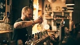 Tuesday International Hangout At Ölrepubliken