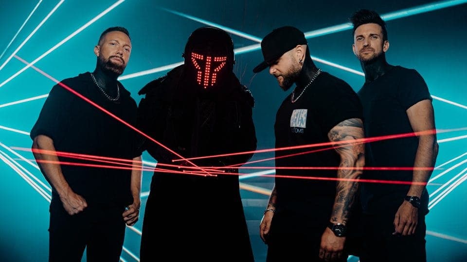 Smash Into Pieces Live i Uppsala