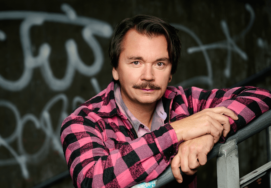 Vi måste hålla kontakten