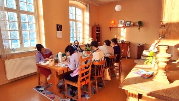 Colour Theory - Half Day Immersive Workshop (and celebrating spring!) 🌿🎨